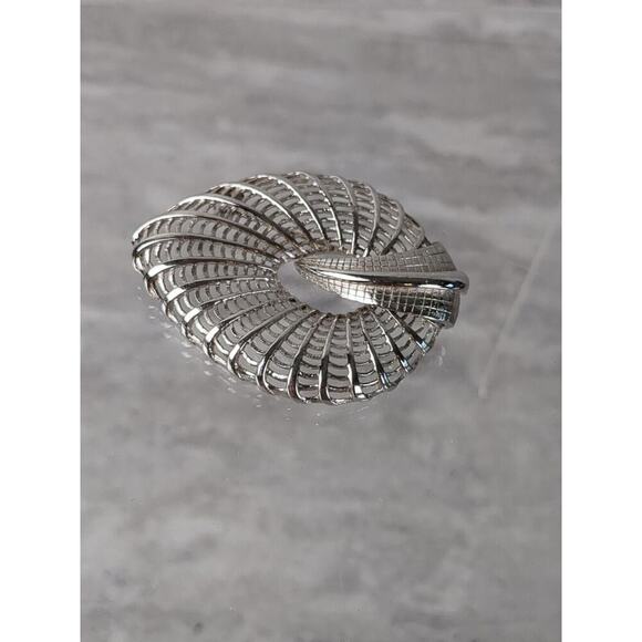 Judy Lee Marked Brooch‎ & Clip On Earring Set, Silver Plated - Picture 6 of 8